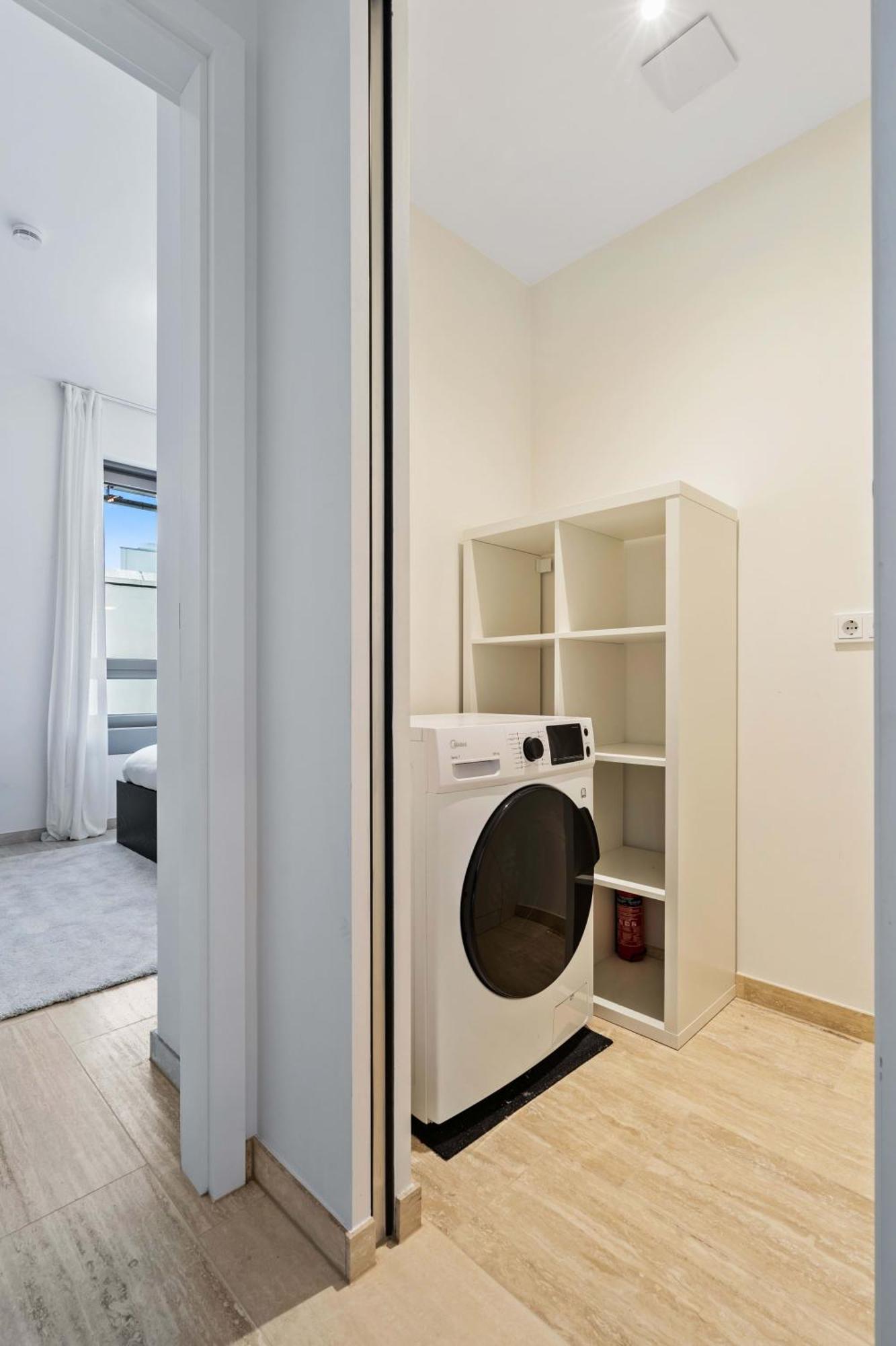 Elegant 2Br With Balcony In Heart Of Luxembourg Appartement Buitenkant foto