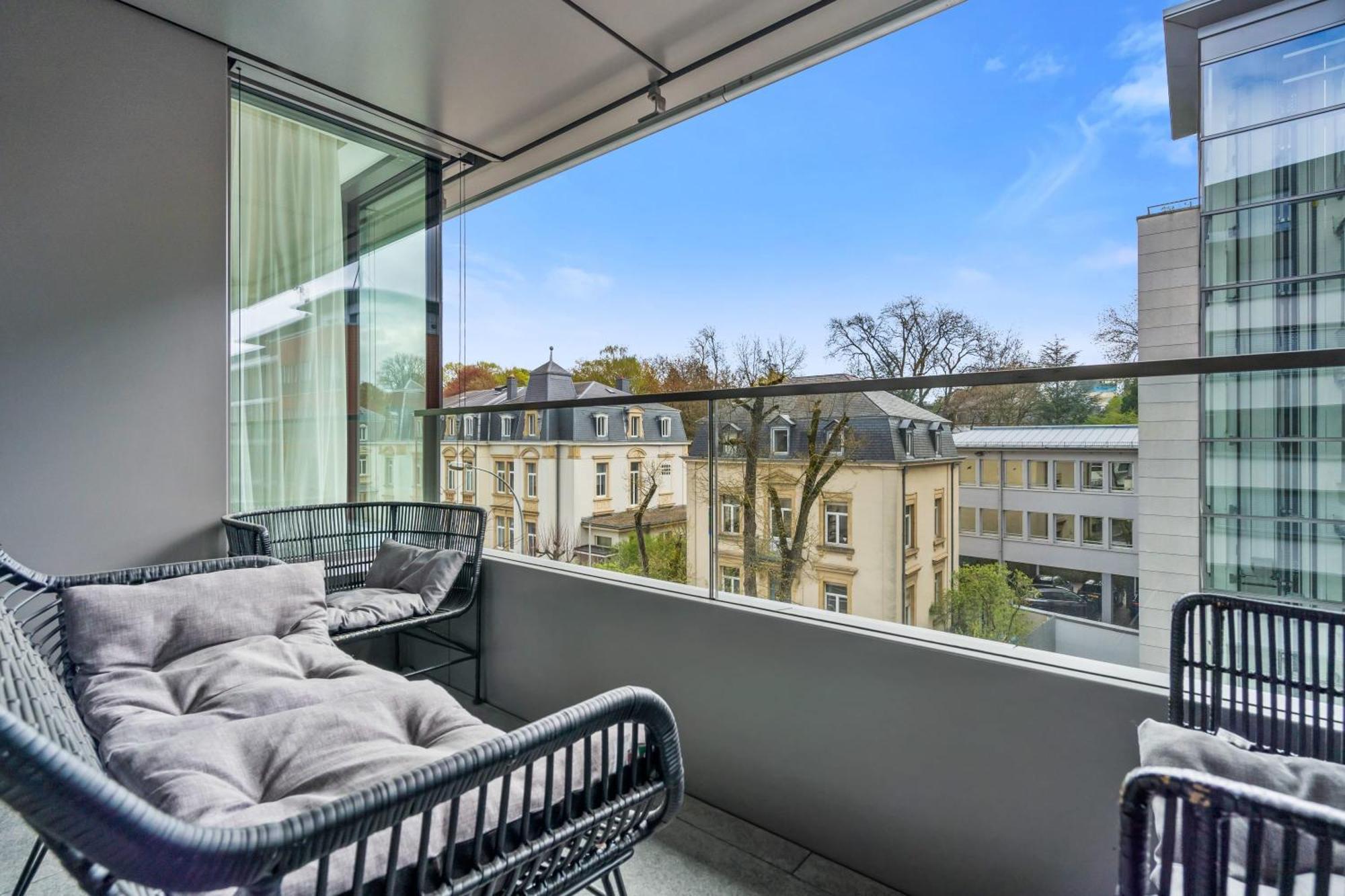Elegant 2Br With Balcony In Heart Of Luxembourg Appartement Buitenkant foto